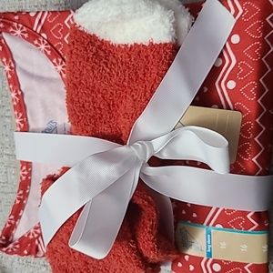 THEREABOUTS GIRLS 3 PIECE RED AND WHITE PAJAMA AND SOCK SET SIZE 16.
